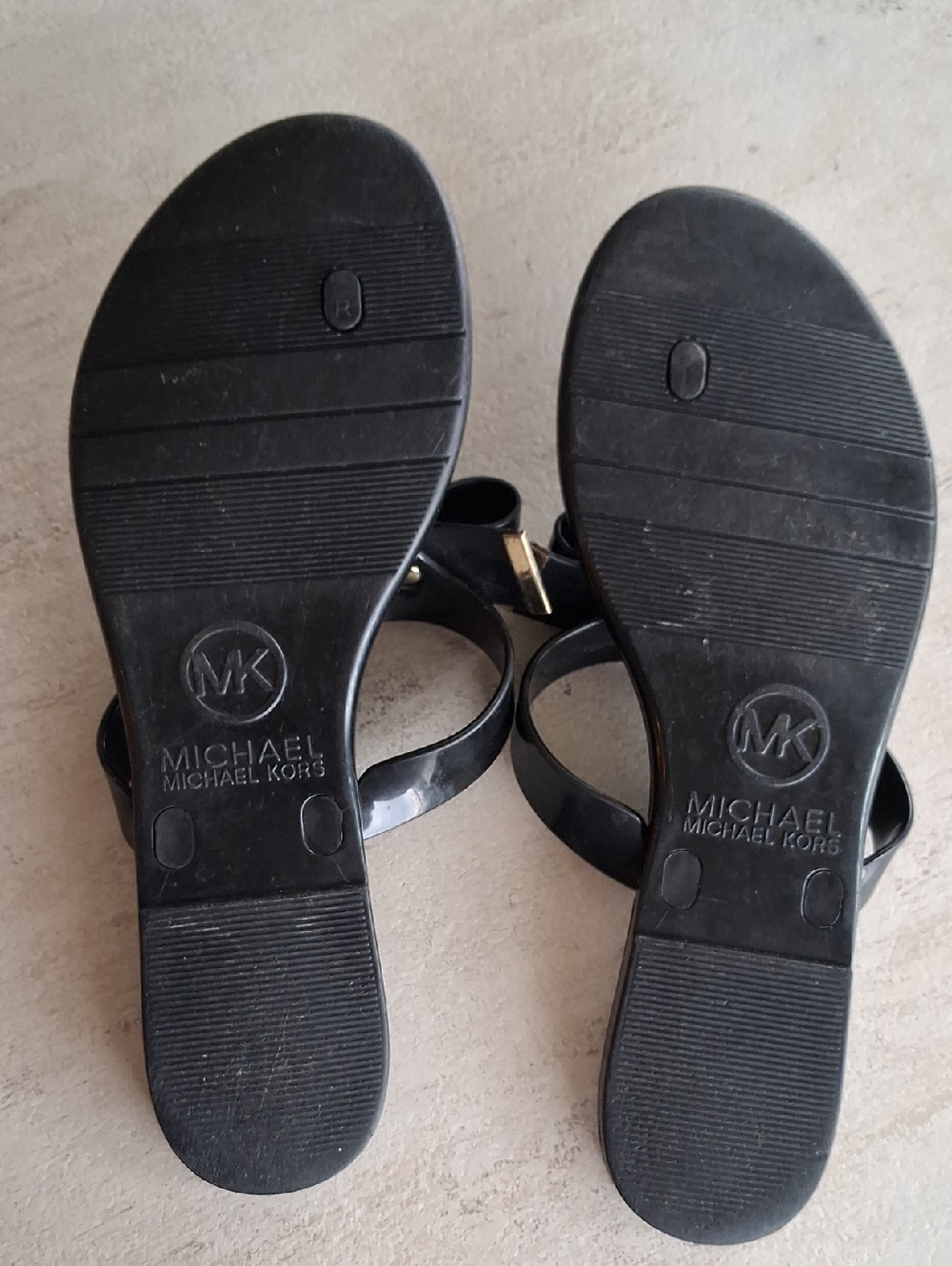MICHAEL Michael Kors Kayden Bow Jelly Thong Sandals ** Size 9 - Picture 7 of 8